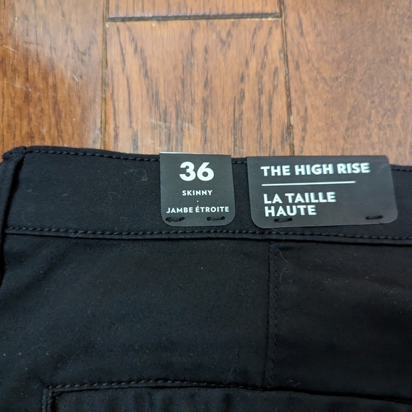 Reitmans High Rise Skinny Jeans - Picture 4 of 7